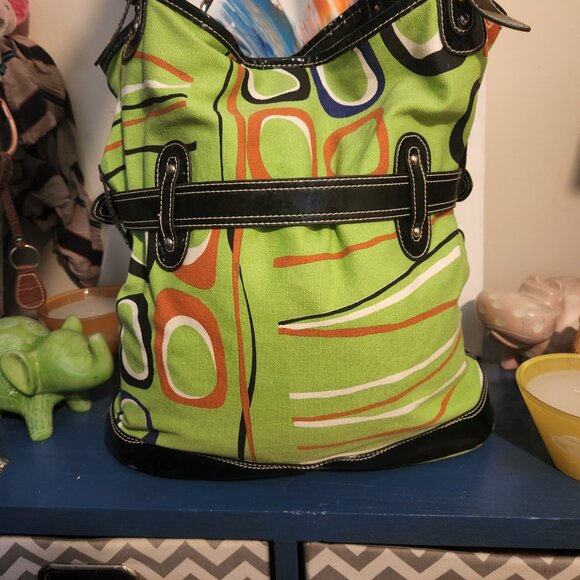 X-Large sized SAMOE green canvas shoulder tote bag|Black faux leather trim ADJ. - Picture 6 of 12